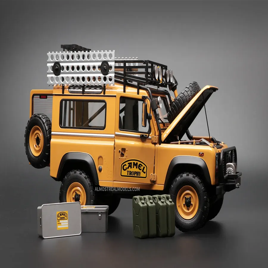 Land Rover Defender 90 “Camel Trophy” Borneo 1985 1:18 by Almost Real