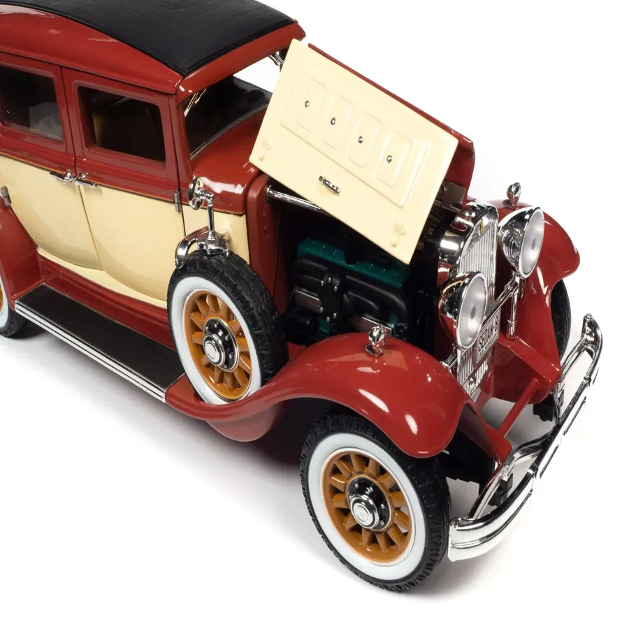 1931 Peerless Master 8 Sedan 1:18 Scale