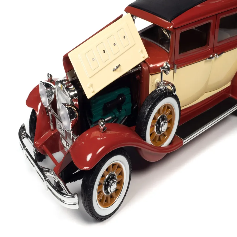 1931 Peerless Master 8 Sedan 1:18 Scale