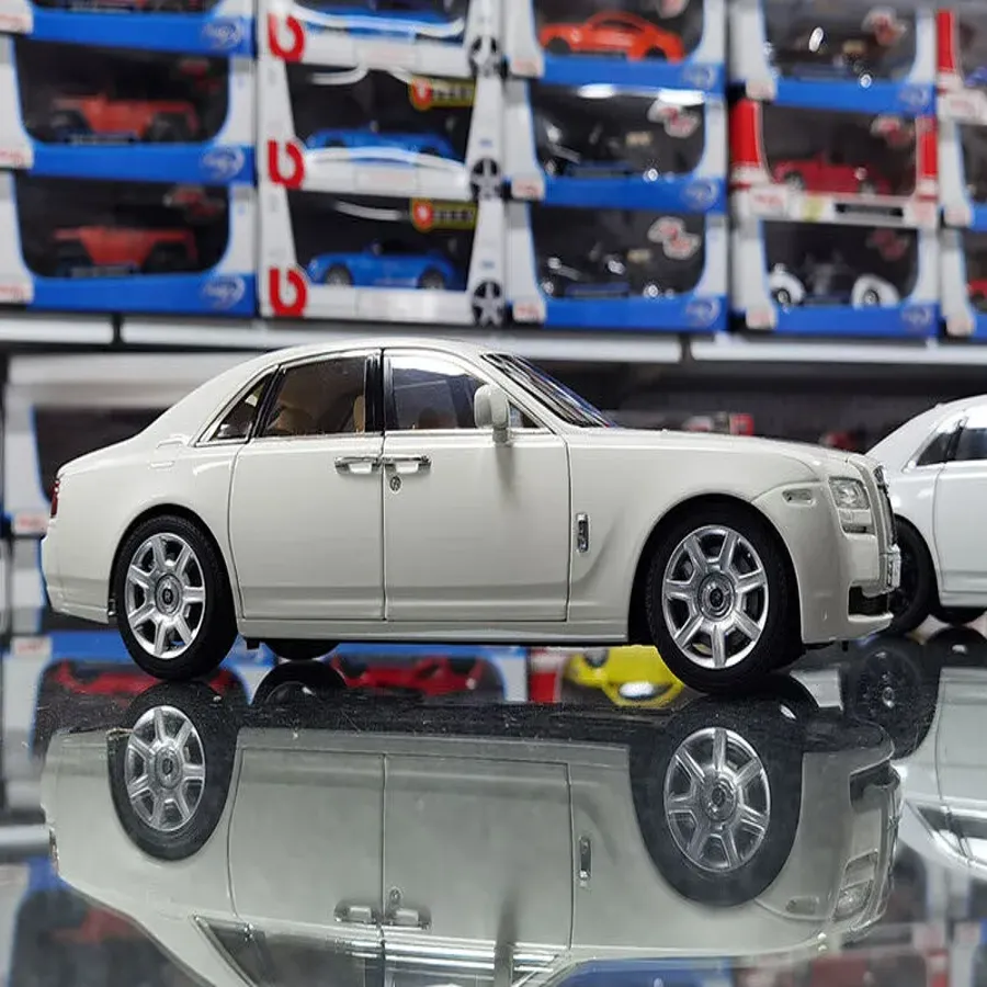 1/18 Rolls Royce RR Ghost Diecast Model